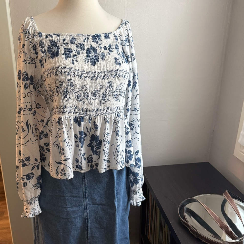 American Rag Cie Blue Floral Peasant Top XL Smocked Boho Cottagecore